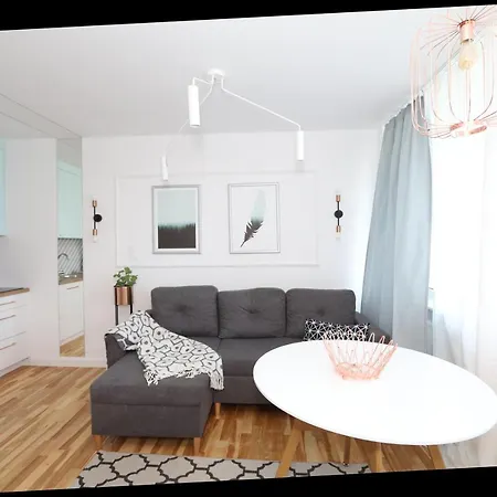 Homestay Romaszewskiego Zoliborz Bedroom Pokoj Metro Warsaw