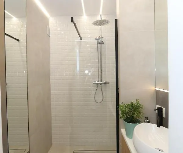 Homestay Romaszewskiego Zoliborz Bedroom Pokoj Metro *