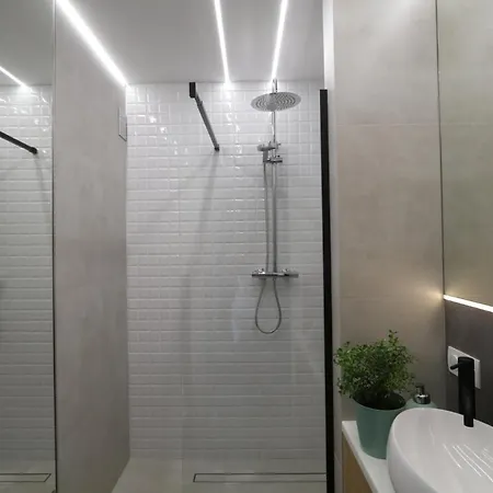 Alloggio in famiglia Romaszewskiego Zoliborz Bedroom Pokoj Metro Varsavia